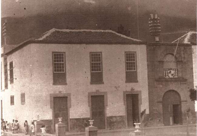 Güímar. Ayuntamiento y escuelas Casco de Güímar. Fondo Fotográfico Ayuntamiento de Güímar